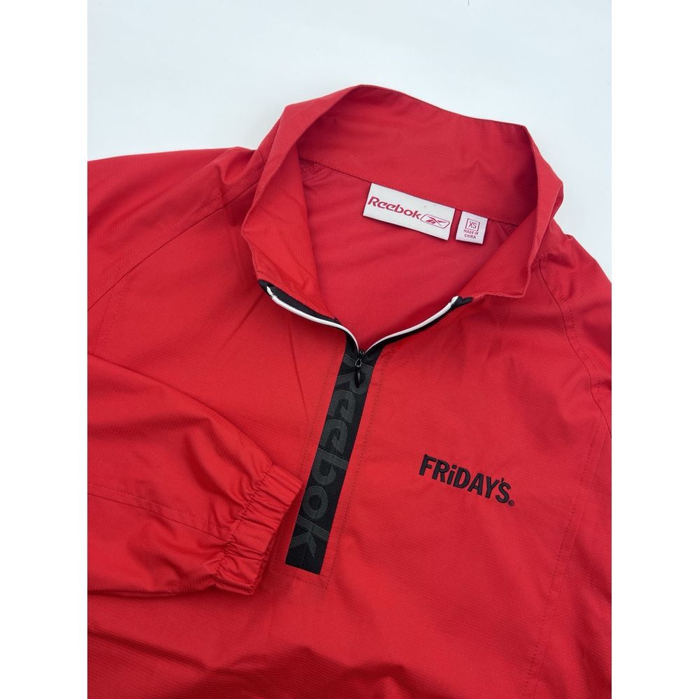 Reebok Red TGI Fridays Embroidered Windbreaker 1/4 Zip‎ XS Pullover Long Sleeve